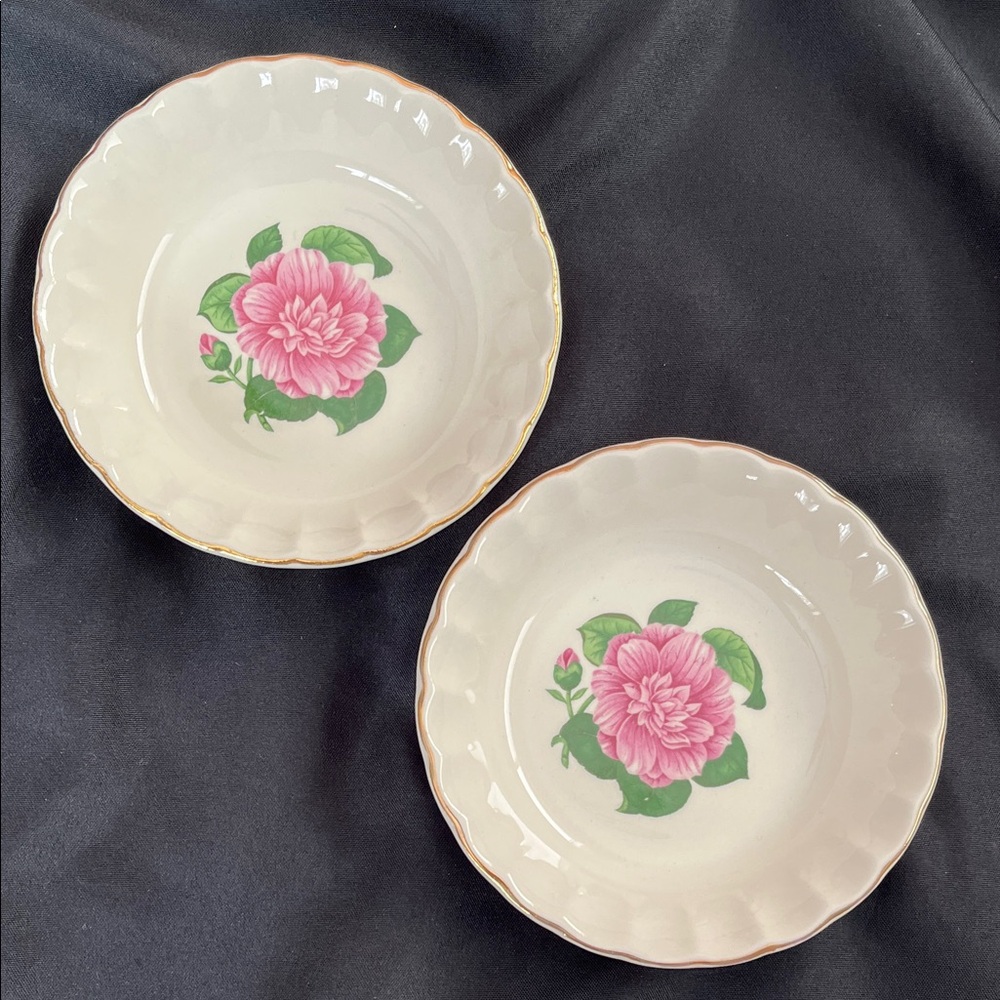 2 Vtg W.S. George Bolero CAMELLIA Berry Dessert Fruit Bowls Gold Edging 5 1/8”